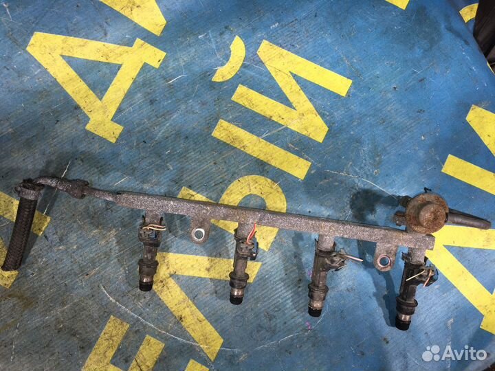 Топливная рампа форсунка Chevrolet Lanos