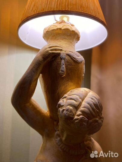 Светильник Девушка с кувшином