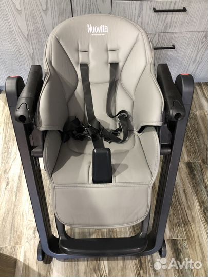 Стульчик для кормления Nuovita Futuro Senso 2 в 1