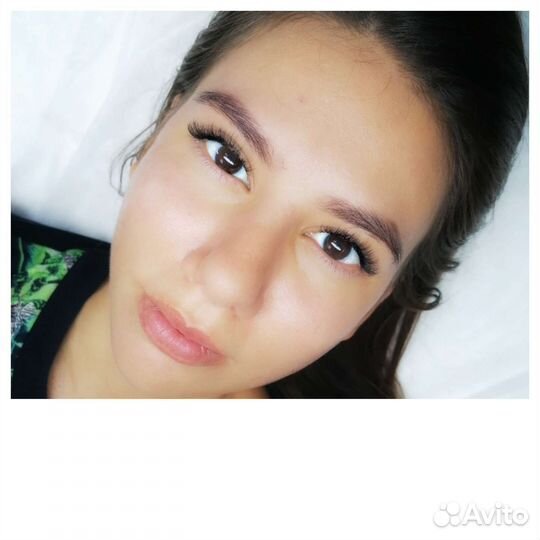 Наращивание ресниц и оформление бровей