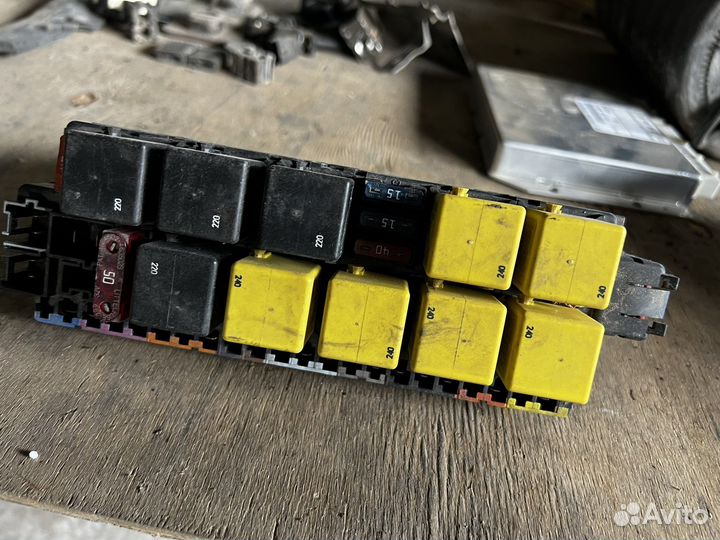 Блок предохранителей mercedes w220