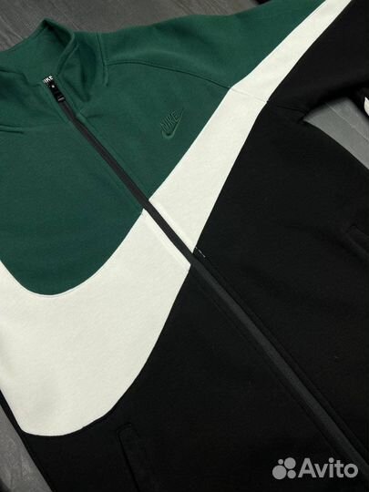Спортивный костюм Nike