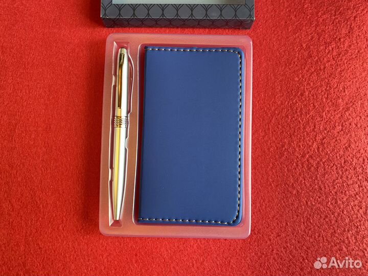 Набор подарочный новый. ручка и блокнот 60 листов
