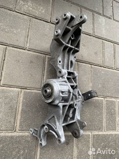 Кронштейн генератора Фольксваген Пассат Б5