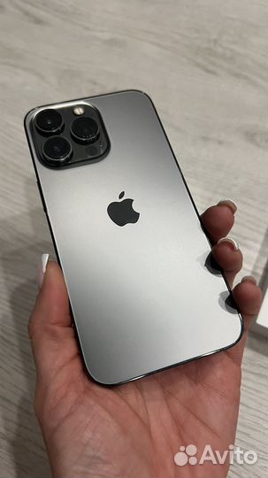 Смартфон Apple iPhone 13 Pro 256GB графитовый