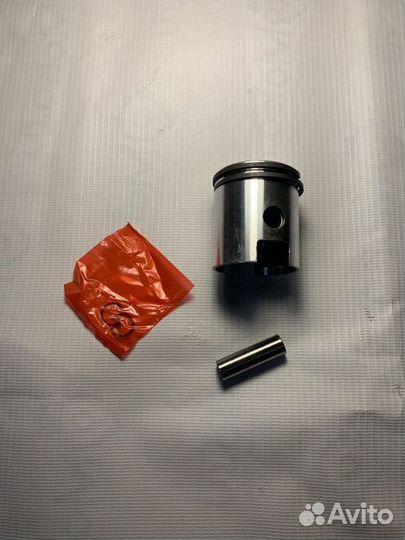Поршень F50 в сборе (40 мм, с поршневыми и стопорн