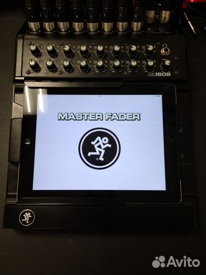 Цифровой микшерный пульт mackie dl1608
