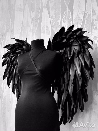 Крылья ангела черные