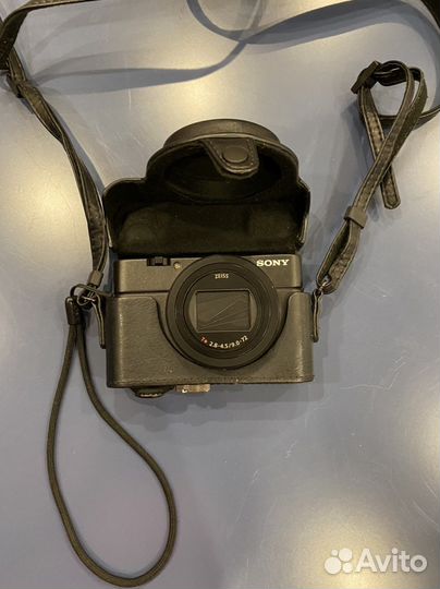 Компактный фотоаппарат sony RX100 M6