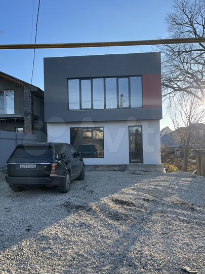 Дом 215 м² на участке 7,5 сот.