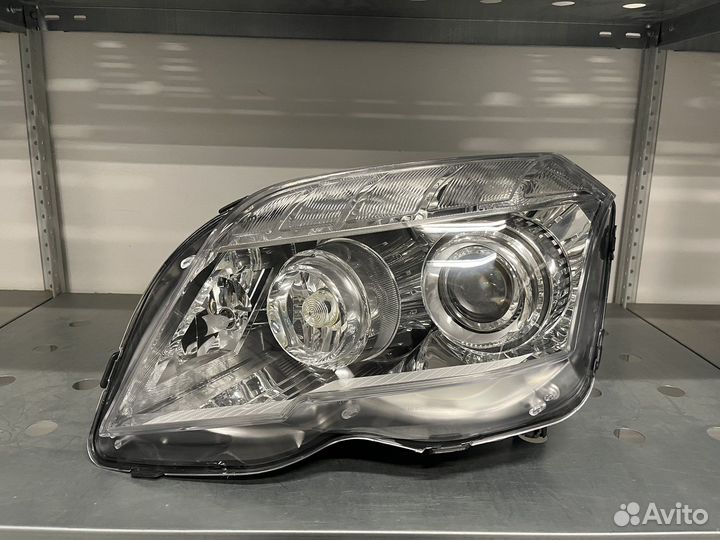 Фара левая Mercedes GLK