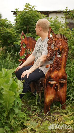 Скамья ручной работы (уличная мебель)