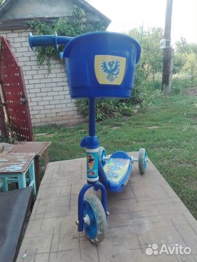 Самокат трехколесный