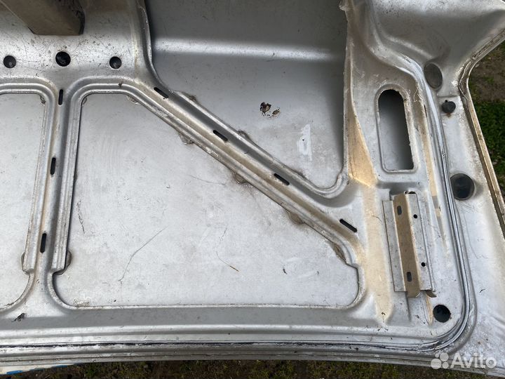 Крышка багажникана ваз 2115