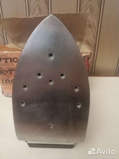 Утюг электрический Ютия новый СССР