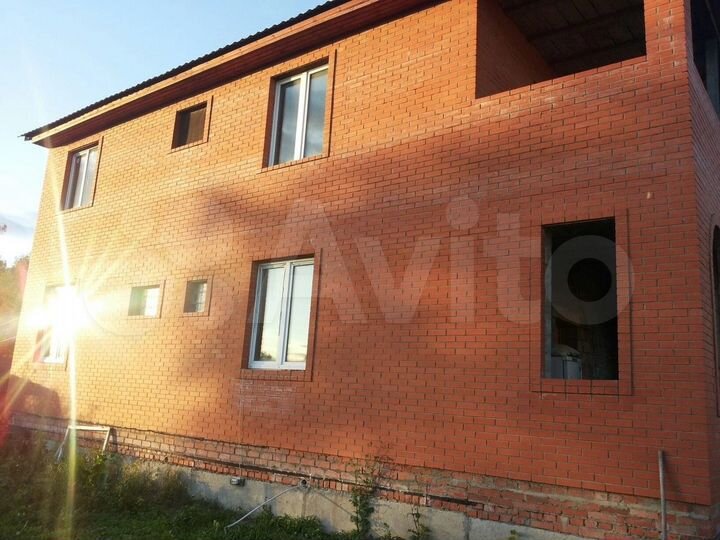 Дом 250 м² на участке 14 сот.