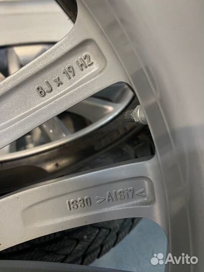 R19 Pirelli Winter Sottozero 3 245/40, PCD 5x112 DIA 66.6