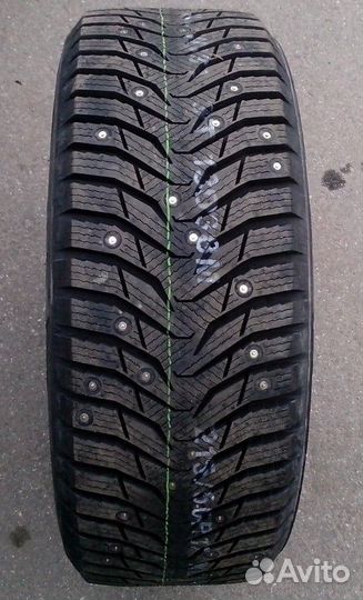 Kumho WinterCraft Ice WI31 245/40 R19 98T