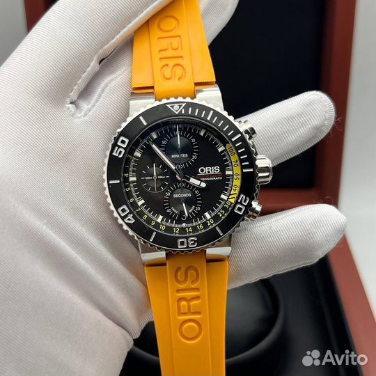 Мужские кварцевые часы желтые Oris