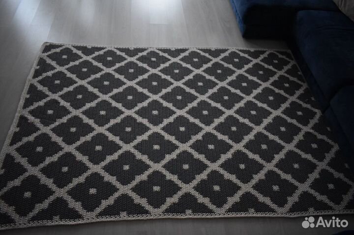 Ковер вязанный
