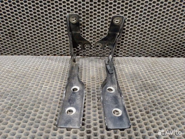 Петля капота передняя Volkswagen Polo 5 седан 1