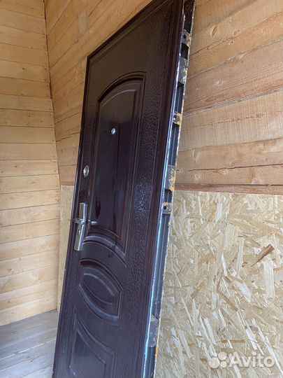 Металлическая дверь бу