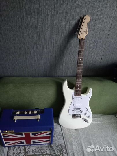 Fender stratocaster squier bullet + комбик