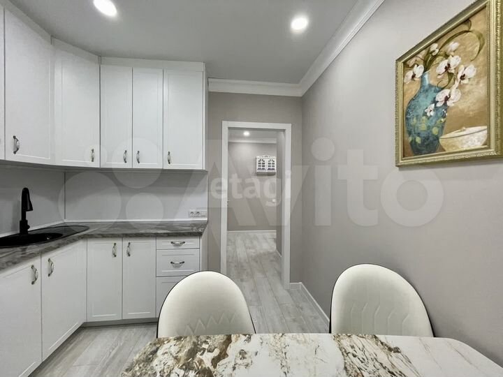 2-к. квартира, 40 м², 1/10 эт.