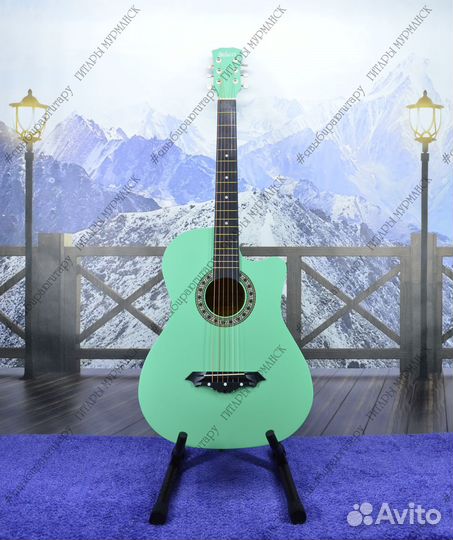 Гитара (новая) матовая, в заводской коробке