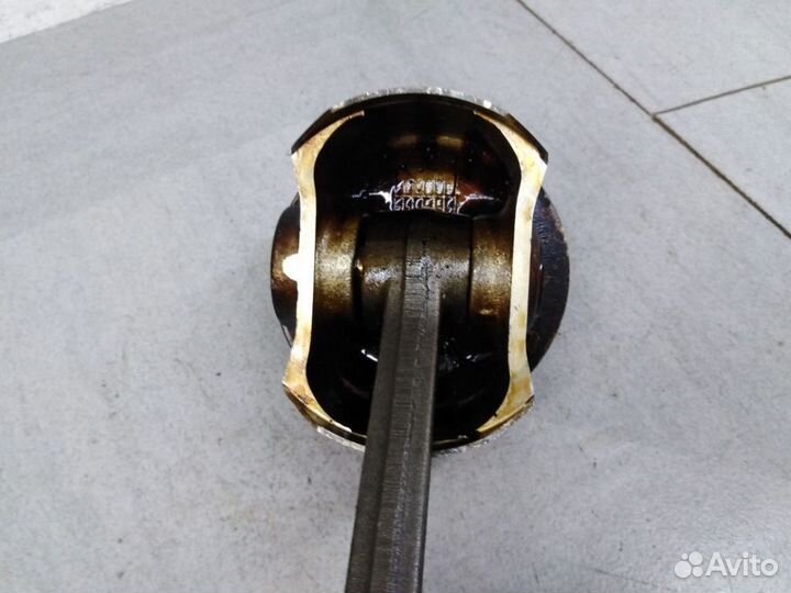 Поршень с шатуном