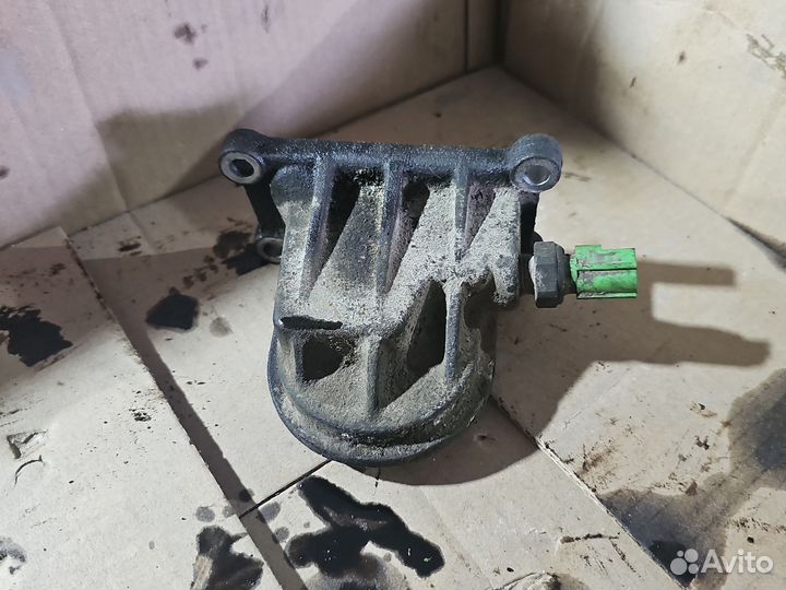 Кронштейн масляного фильтра Ford Mondeo 3 chba 1.8