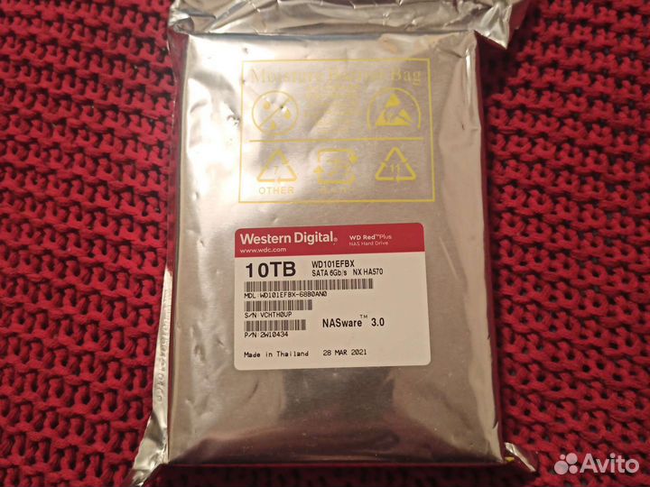 Жёсткий диск 10 тб. Новый. wd101efbx