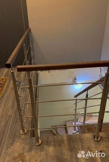 Лестничные перила кованные с монтажем