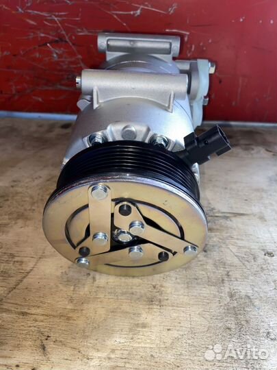 Компрессор кондиционера Ford Focus III iqdb