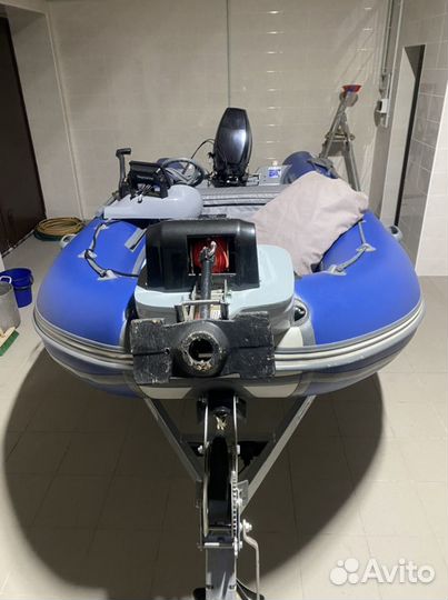 Надувная лодка Адмирал RIB 410 с консолью