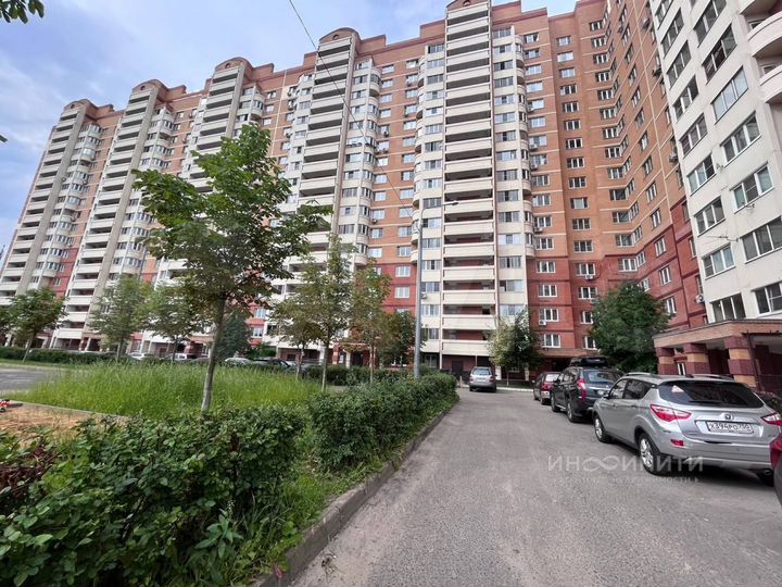 2-к. квартира, 66,4 м², 6/17 эт.