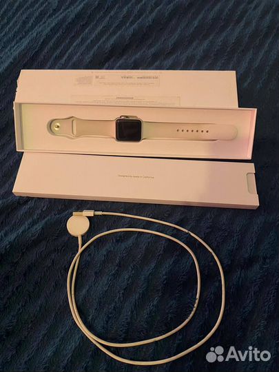 Продам Часы apple watch series 3 38мм (белые)