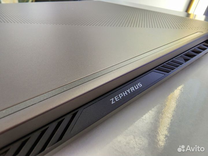 Игровой ноутбук Asus ROG Zephyrus G14