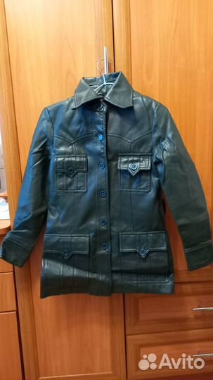 Куртка кожаная женская 42