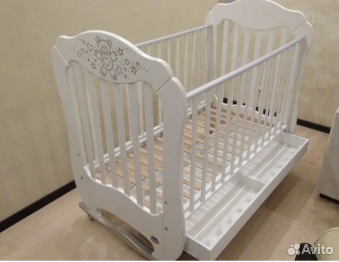 Детская кроватка