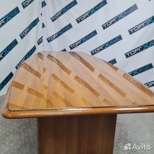 Стол для переговоров cannes