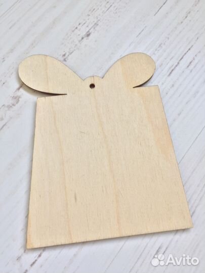 Новогодние игрушки из дерева