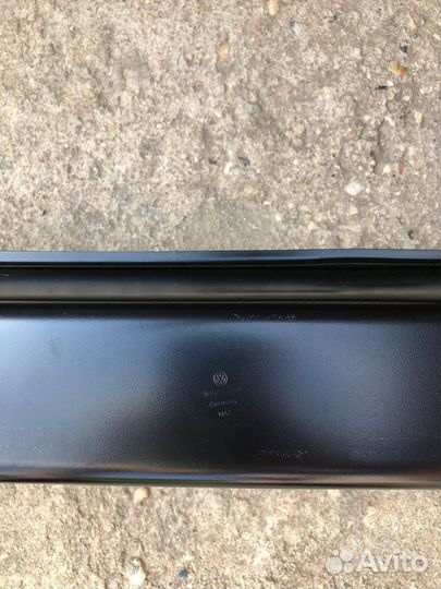 Усилитель бампера Volkswagen Transporter T6