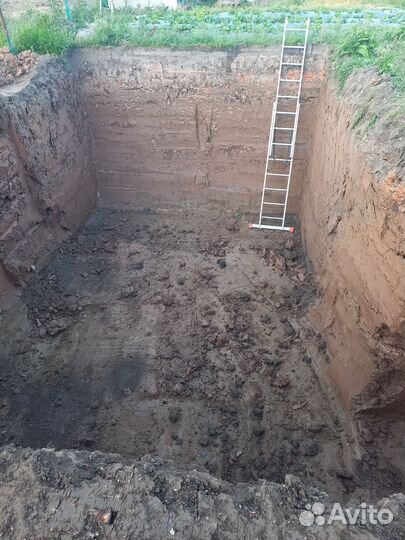 Аренда полноповоротного экскаватора