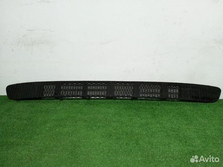 Решетка в бампер Nissan Almera N16