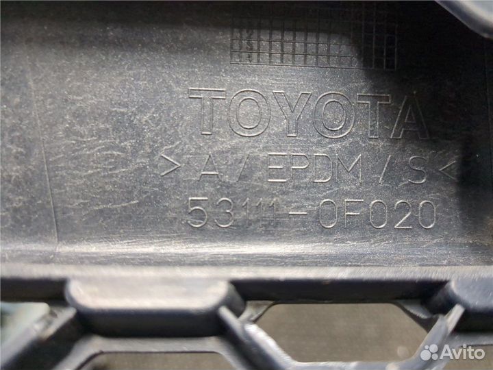 Решетка радиатора Toyota Corolla Verso, 2007