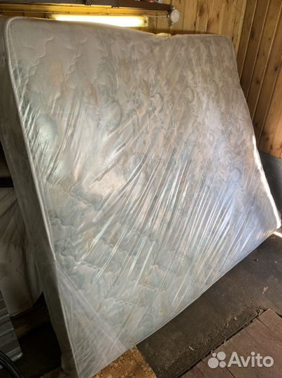 Матрас большой на двоих для кровати, 180 х 160 см