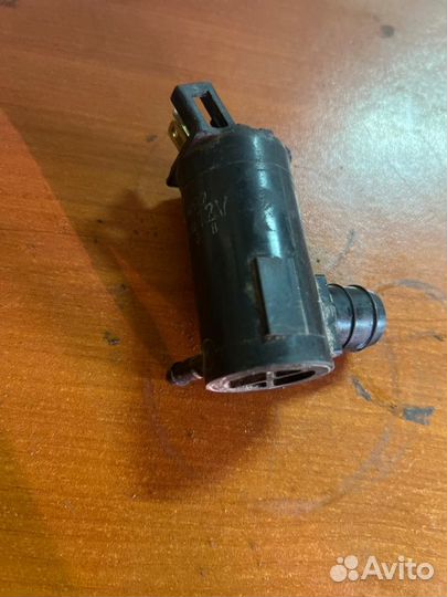 Насос омывателя Mitsubishi Pajero Io H66 4G93GDI