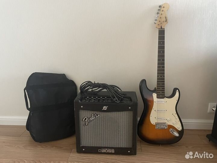 Электрогитара Squier Fender bullet strat