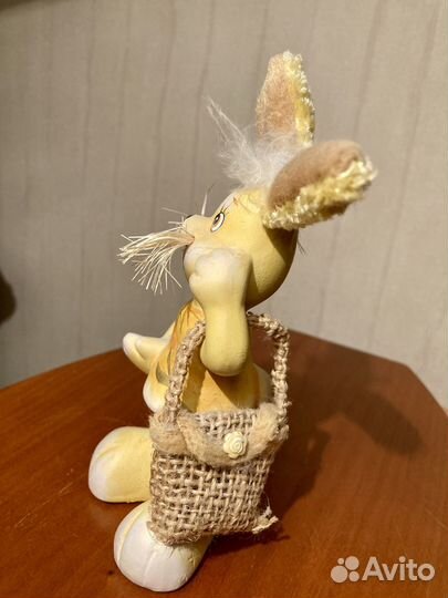 Статуэтка зайчик